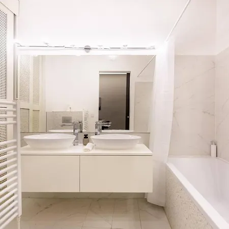 Quaint And Cozy 2-br In The Center 公寓