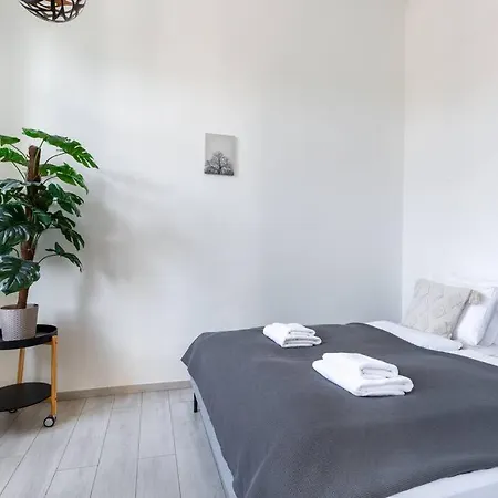 公寓 Quaint And Cozy 2-br In The Center