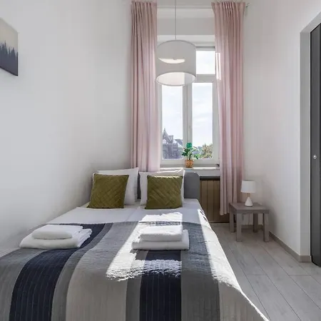 Quaint And Cozy 2-br In The Center 公寓