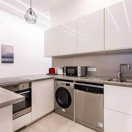 Quaint And Cozy 2-br In The Center 公寓