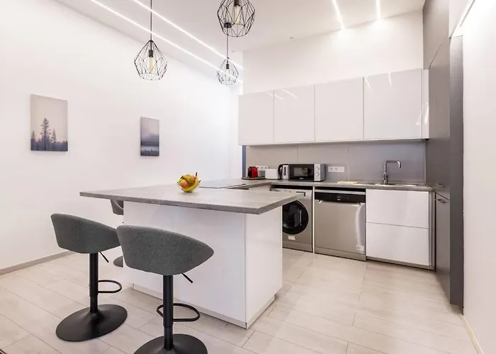 Quaint And Cozy 2-br In The Center Apartment Budapest