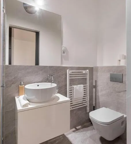Quaint And Cozy 2-br In The Center Apartment