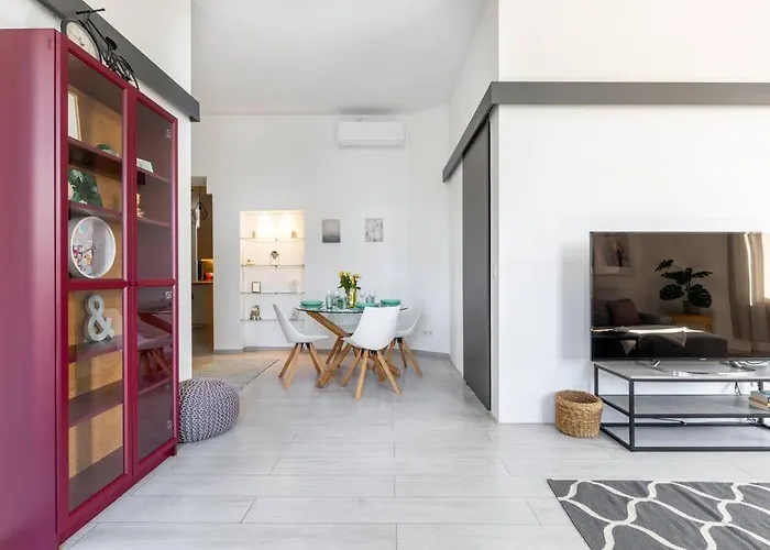 Apartment Quaint And Cozy 2-br In The Center