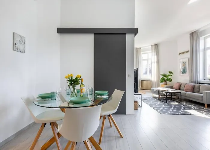 Quaint And Cozy 2-br In The Center * Budapest